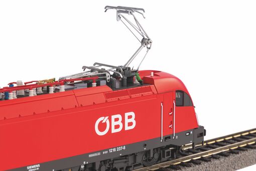 ~Rh 1216 ÖBB VI 4 Pantographs