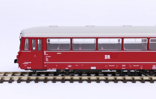 Piko Dieseltriebwagen VT 2.09 DR III Wechselstromversion Artikelnummer: 52881