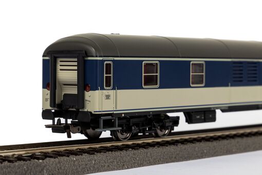 Piko Schnellzugpackwagen Düm 902 DB IV Artikelnummer: 59652