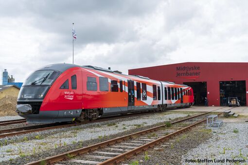 Sound-Dieseltriebwagen "Desiro" Midtjyske Jernbaner VI Wechselstromversion, inkl. PIKO Sound-Decoder